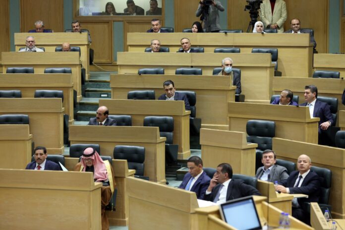 مجلس النواب يستمع لتقرير 