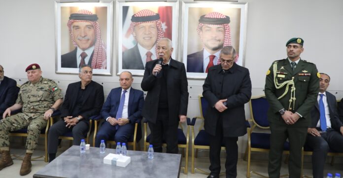 رئيس الديوان الملكي يعزي بوفاة اللواء المتقاعد محمد العضايلة