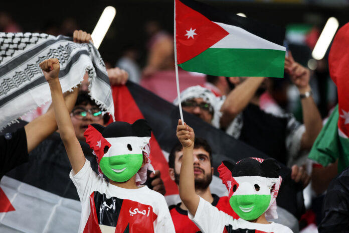 الأم… حين تصنع أسرة تنبض بحب النشامى