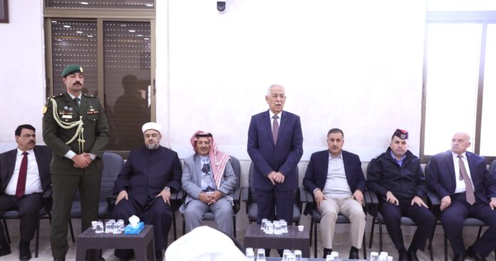 مندوبا عن الملك وولي العهد .. العيسوي يعزي أبو هزيم وقيتوقة