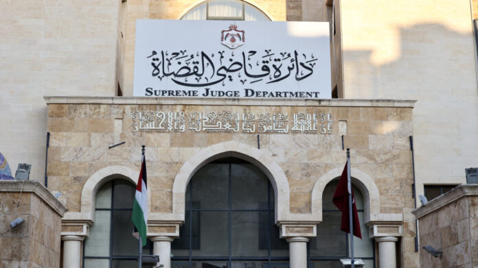 البدء بتعيين الخبراء والمحكمين في المحاكم الشرعية