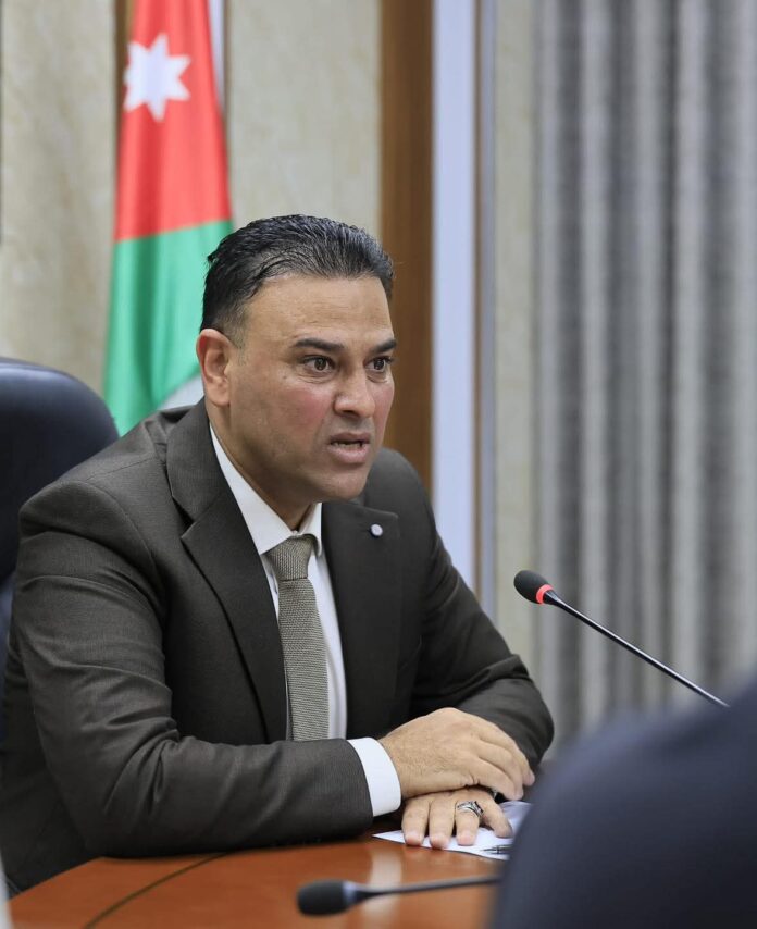 نواب كتلة حزب عزم يواصلون مبادراتهم الميدانية ويطلقون برنامج (عزم في الجامعات)