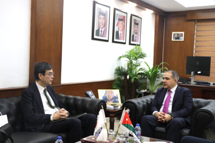 السفير الياباني يشيد بالبيئة الاستثمارية في الأردن