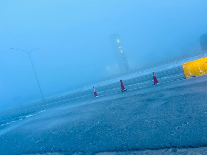 الأمن العام يحذر من الانزلاقات وتدني الرؤية مع بدء تراكم الثلوج بالرشادية والشوبك