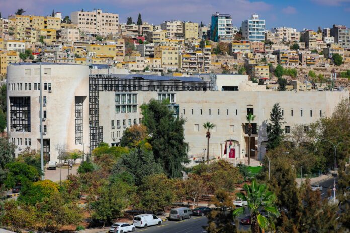 أمانة عمان تبدأ بتنفيذ إجراءات ترشيد الاستهلاك وضبط الإنفاق