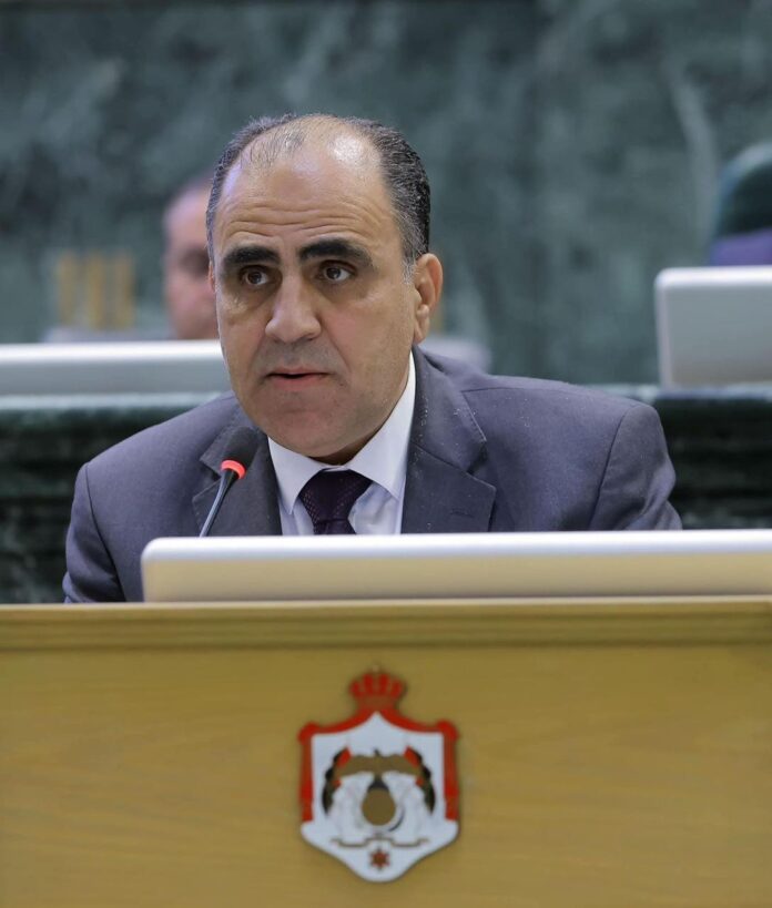 بني هاني يطالب الحكومة بتمديد الإعفاء من مخالفات السير