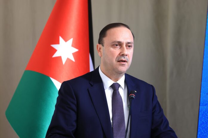 المومني : الحكومة مستمرة بإنجاز المشاريع الاستراتيجية - تفاصيل