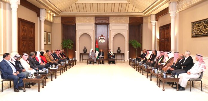 رئيس الديوان الملكي يلتقي وفدا من تجمع أبناء محافظة الكرك