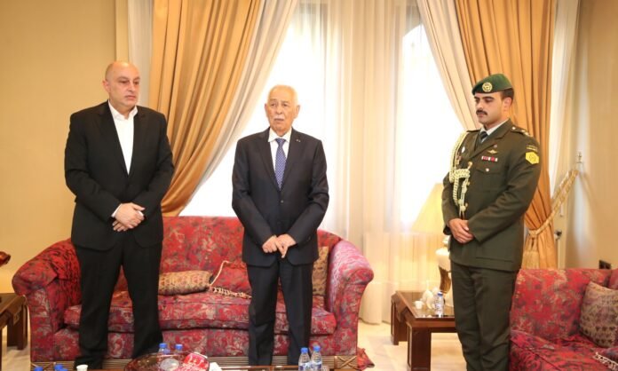 رئيس الديوان الملكي يعزي الكيلاني والمومني والرواشدة