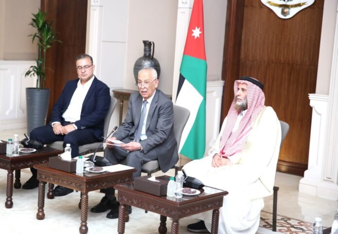 رئيس الديوان الملكي يلتقي وفدا العيسوي من أبناء عشيرة السرور
