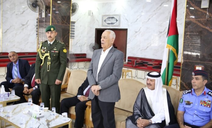 مندوبا عن الملك وولي العهد... العيسوي يعزي عشائر عباد والمومني والعدوان والظهراوي