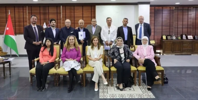 المركز الوطني لحقوق الإنسان يعقد اجتماعه الدوري في مقر غرفة تجارة العقبة