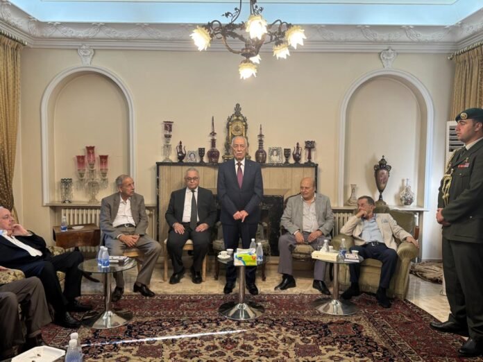 مندوبا عن الملك وولي العهد .. العيسوي يعزي عشيرة التلهوني