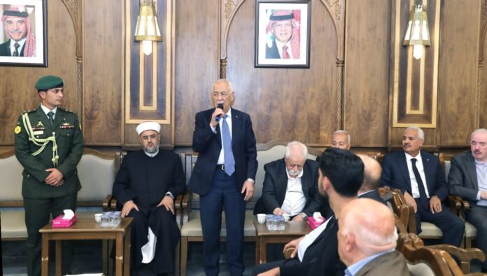 مندوبا عن الملك وولي العهد.. العيسوي يعزي المبيضين والطريفي
